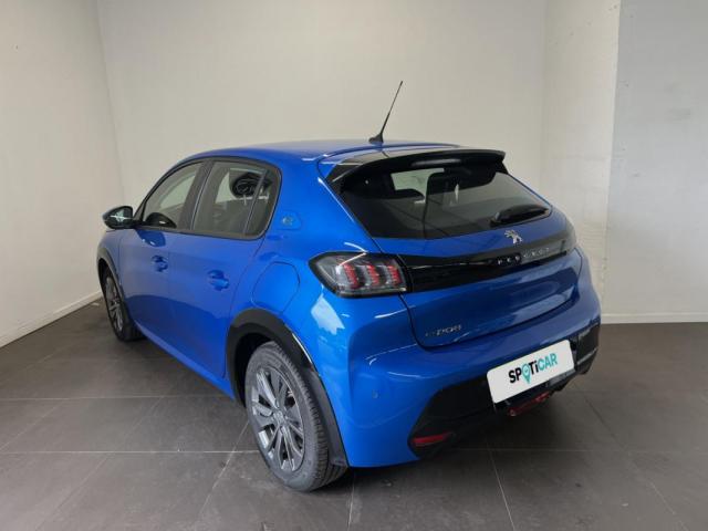 Peugeot 208 image 8
