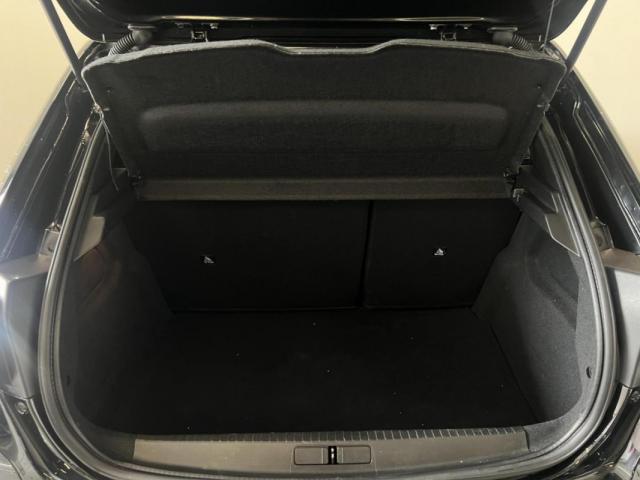 Peugeot 208 image 9