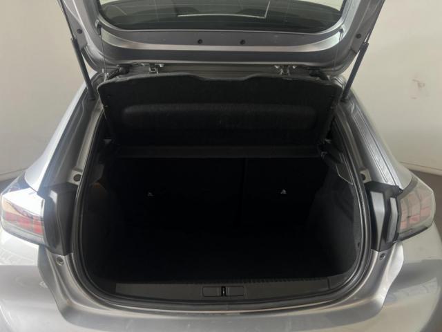 Peugeot 208 image 7