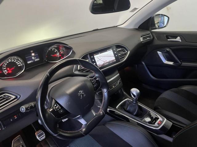 Peugeot 308 image 3