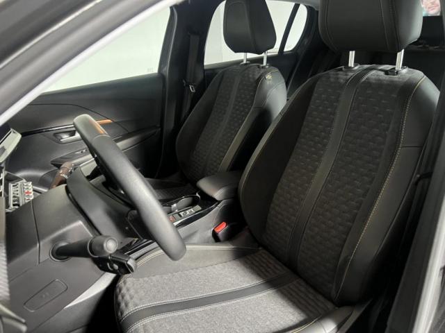 Peugeot 208 image 7