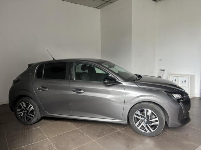 Peugeot 208 image 6