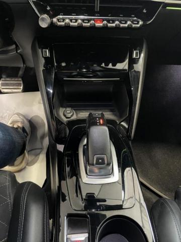 Peugeot 2008 image 4