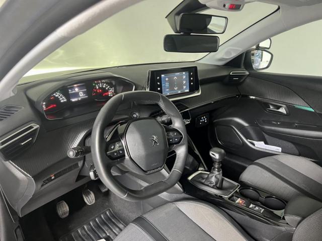 Peugeot 208 image 7