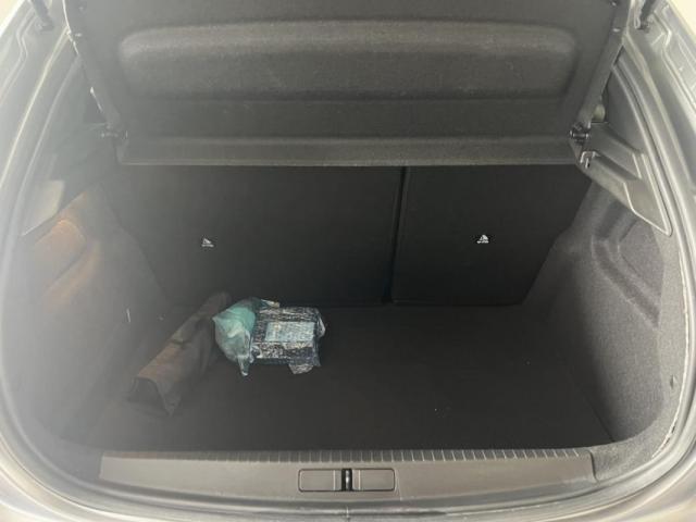 Peugeot 208 image 6