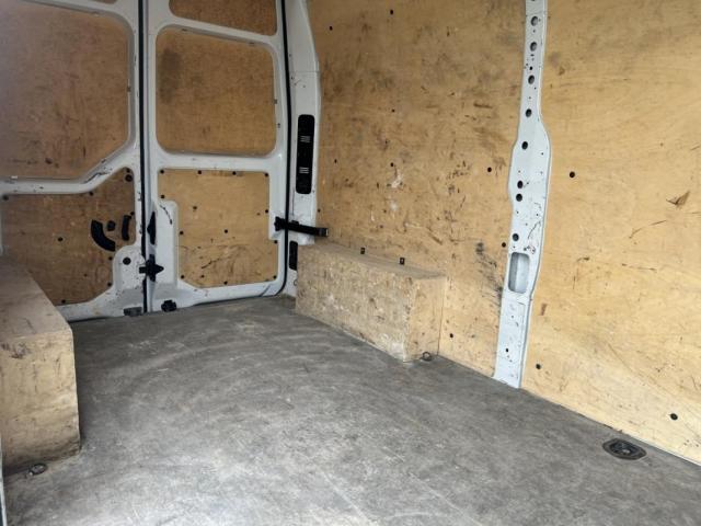 Renault Master image 9