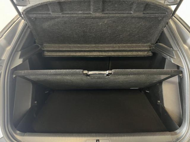 Peugeot 2008 image 2