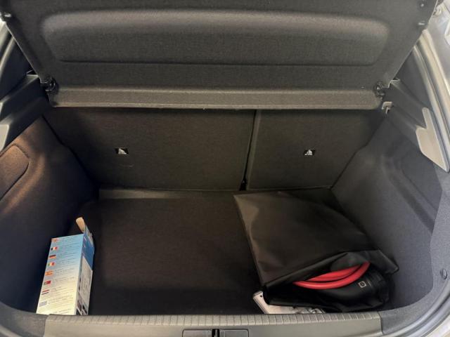 Peugeot E-208 image 4