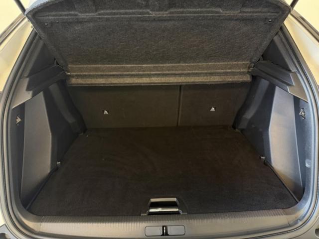 Peugeot 2008 image 2