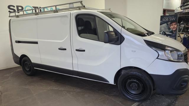 Renault Trafic image 1