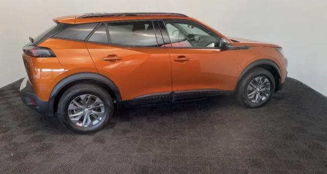 Peugeot 2008 image 2