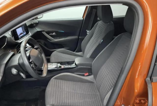 Peugeot 2008 image 9