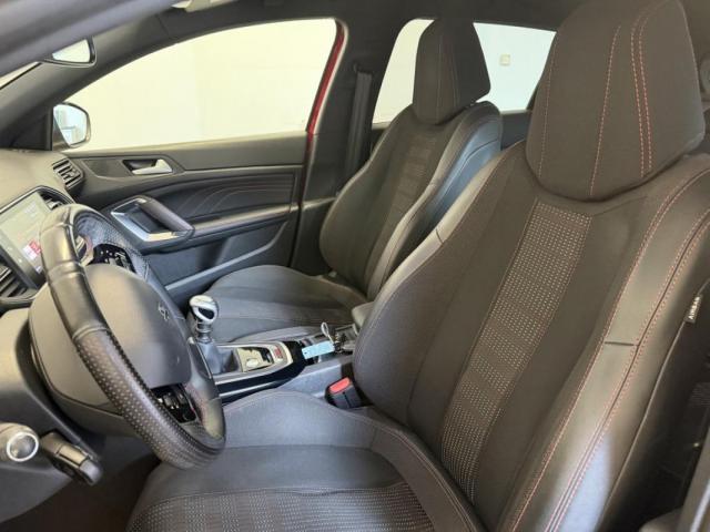 Peugeot 308 image 8