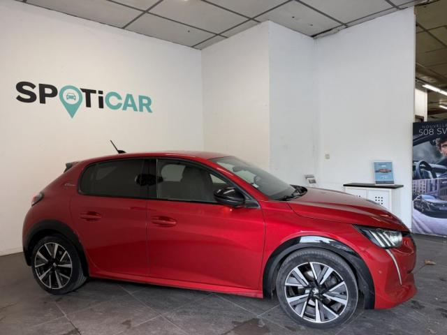 Peugeot 208 image 8