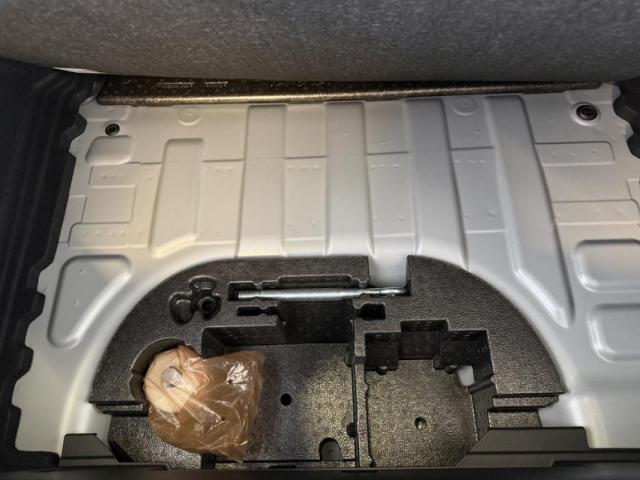 Peugeot E-208 image 7