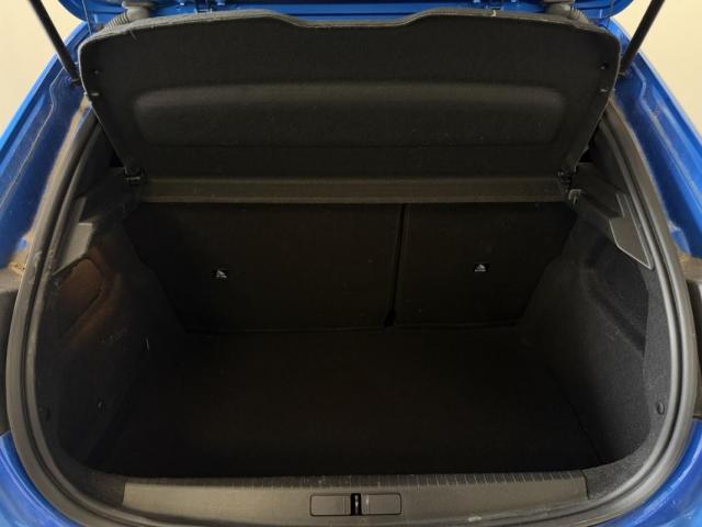 Peugeot 208 image 6