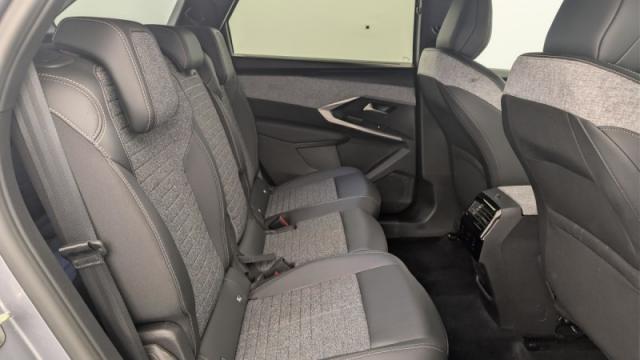 Peugeot 5008 image 3
