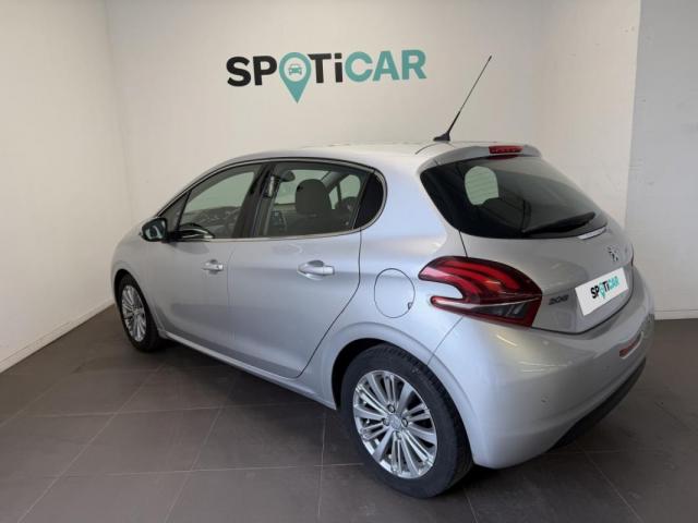 Peugeot 208 image 9