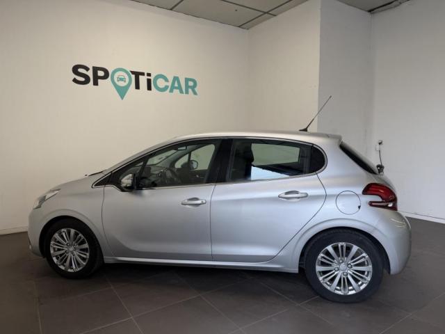 Peugeot 208 image 1