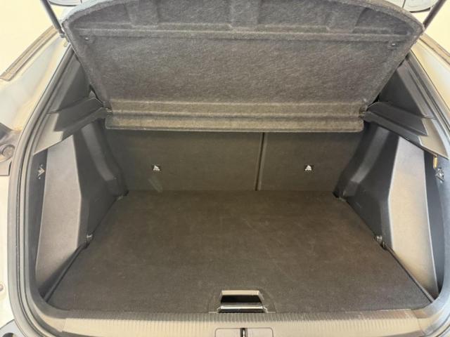 Peugeot 2008 image 8