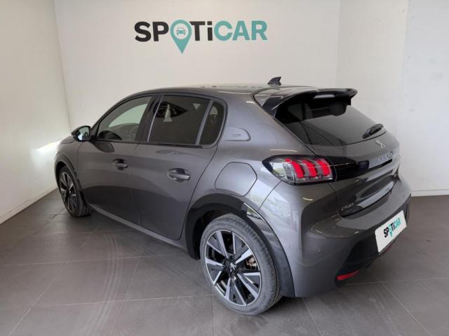Peugeot 208 image 8
