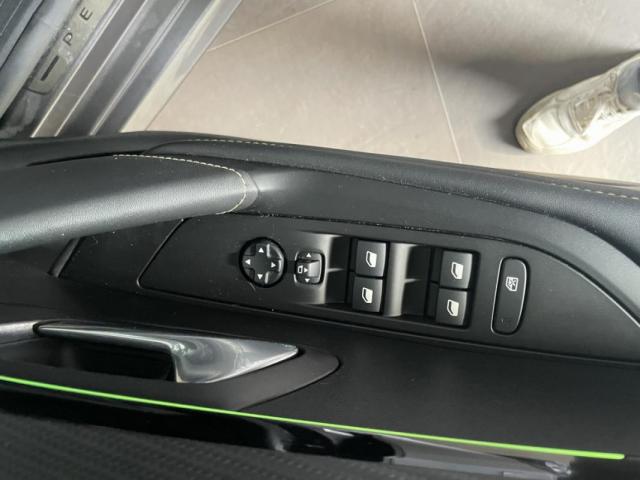 Peugeot 208 image 6