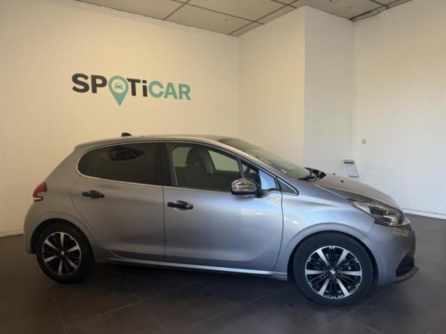 Peugeot 208 image 7