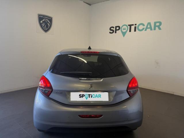 Peugeot 208 image 1