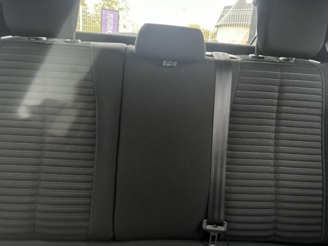 Peugeot 208 image 1
