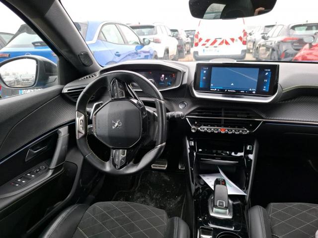 Peugeot 2008 image 8