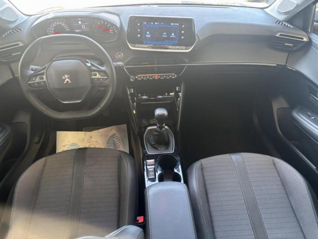 Peugeot 208 image 7
