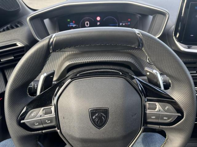 Peugeot 208 image 3