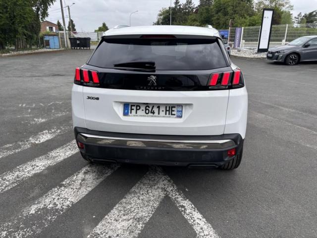 Peugeot 3008 image 2