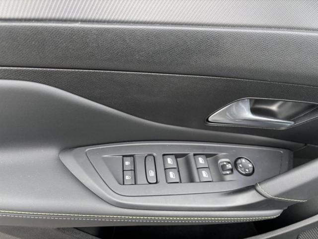 Peugeot 308 image 1