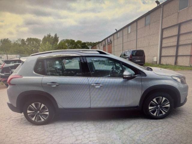 Peugeot 2008 image 1