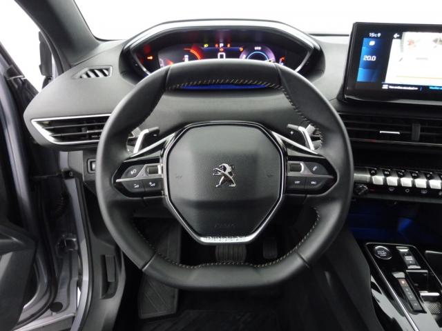 Peugeot 3008 image 2