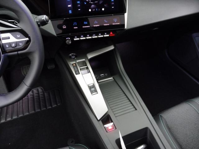 Peugeot 308 image 8