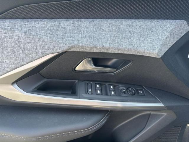 Peugeot 3008 image 2
