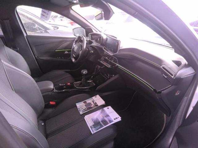 Peugeot 208 image 9