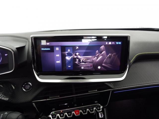 Peugeot 2008 image 6