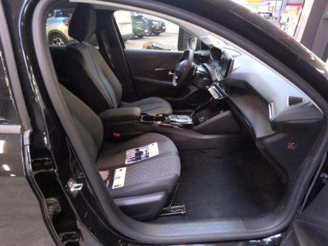 Peugeot 208 image 4