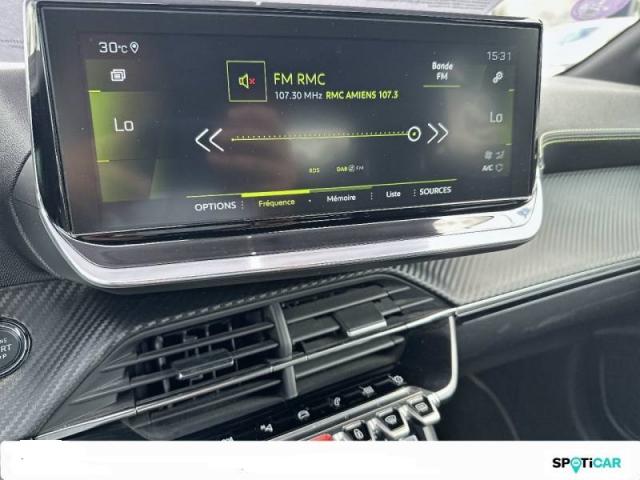 Peugeot 208 image 9