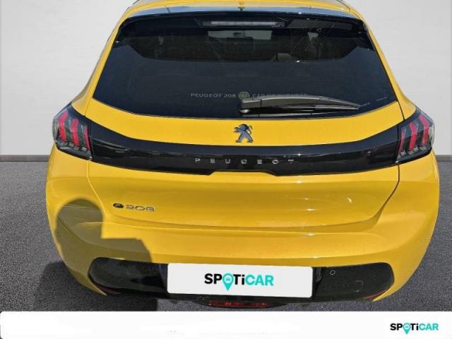 Peugeot 208 image 2