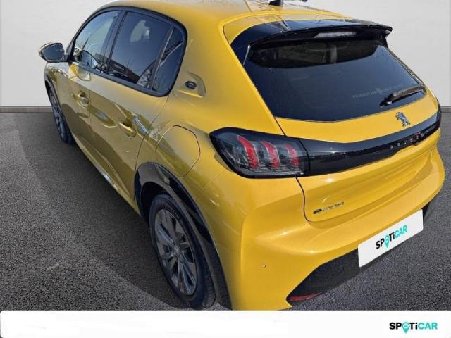 Peugeot 208 image 1
