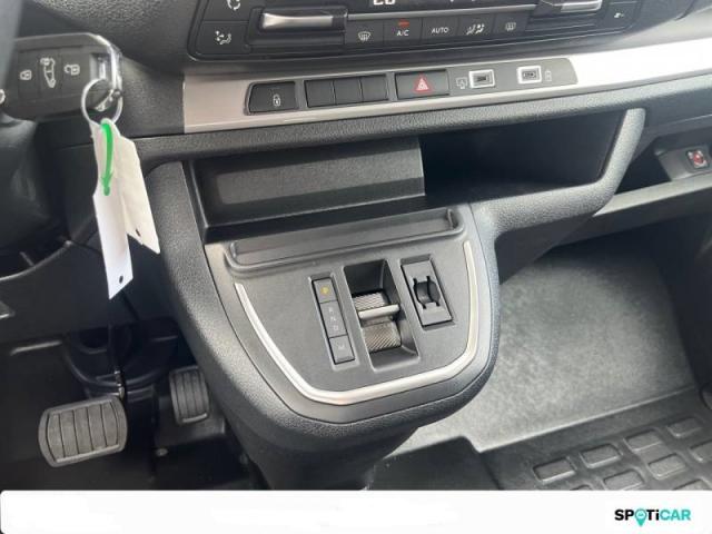 Peugeot Traveller image 2
