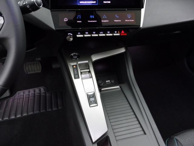 Peugeot 308 image 1
