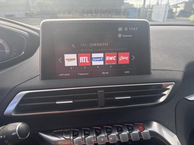 Peugeot 3008 image 2