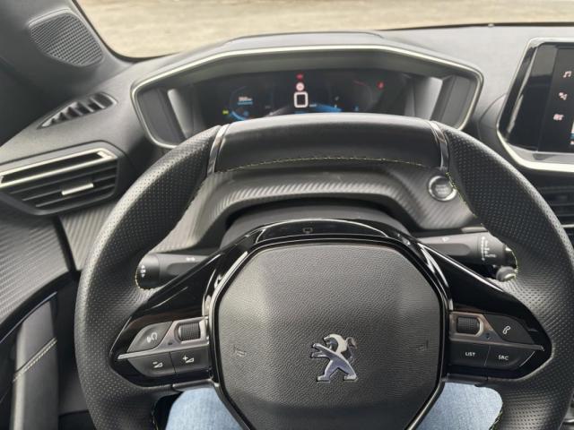 Peugeot 208 image 5