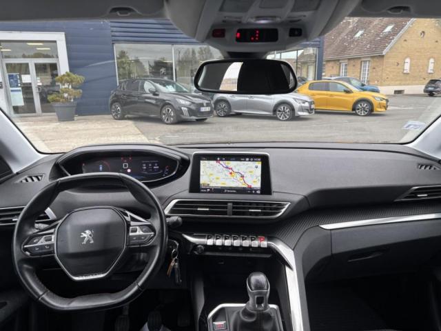 Peugeot 3008 image 2