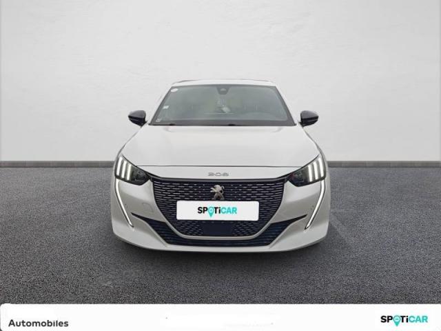 Peugeot 208 image 8